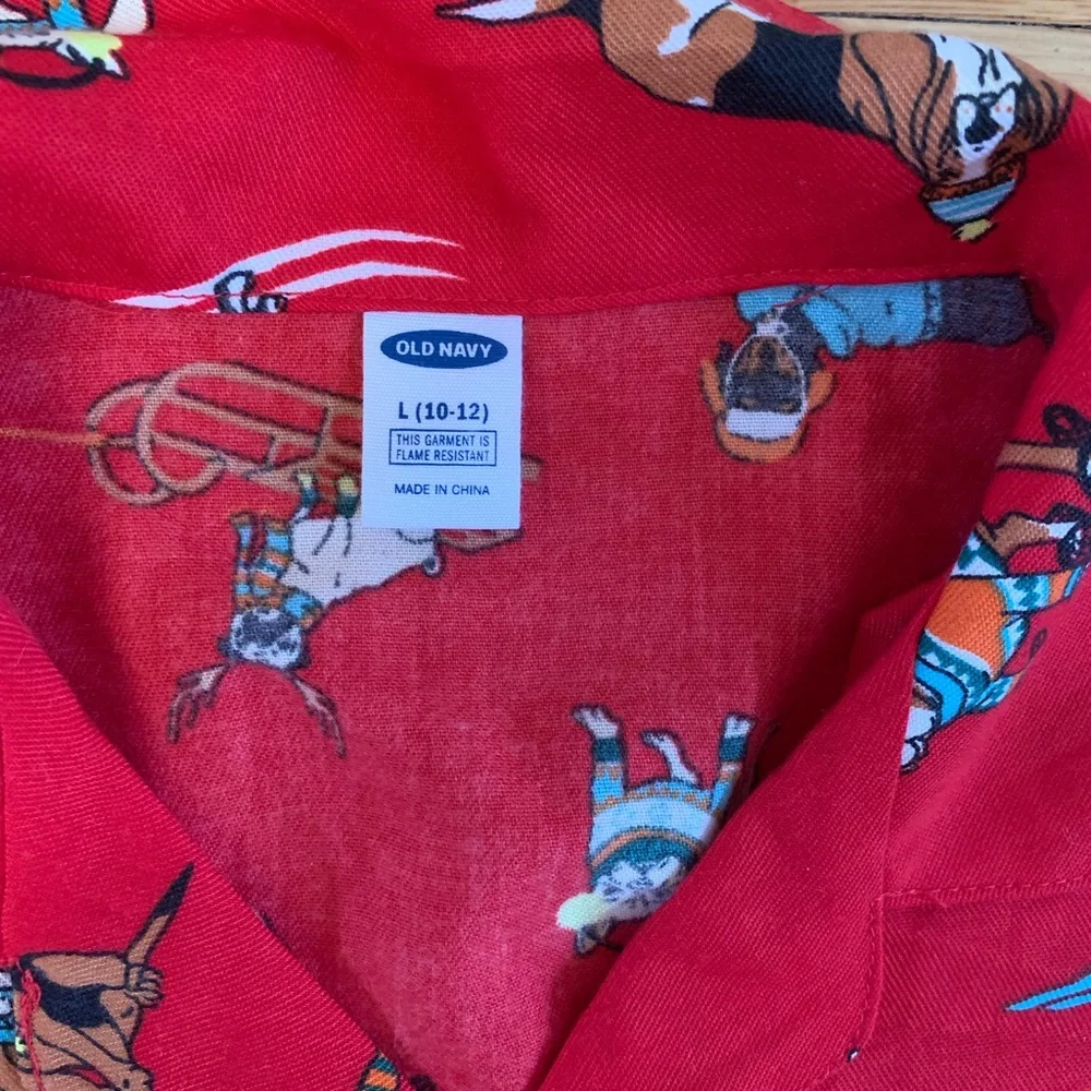 NWT Old Navy Festive PJs in Size 10-12.